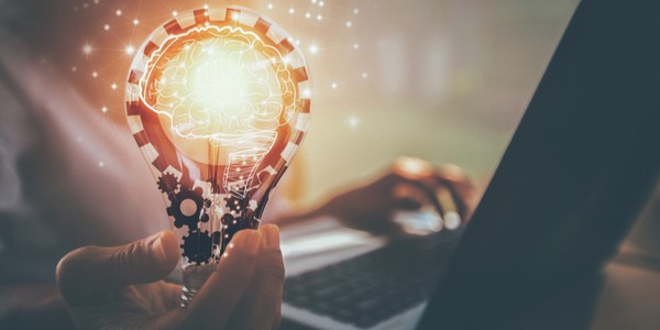 Veilig digitaal factureren. Sinds april dit jaar verplicht. Maar ook: kostenbesparend Veilig digitaal factureren. Sinds april dit jaar verplicht. Maar ook: kostenbesparend
